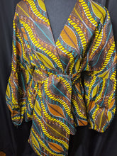 Load image into Gallery viewer, Tie Waist Blouse (Plush Size)