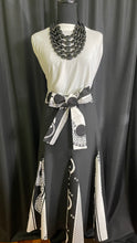 Load image into Gallery viewer, Black &amp; White Panels Skirt with Belt
